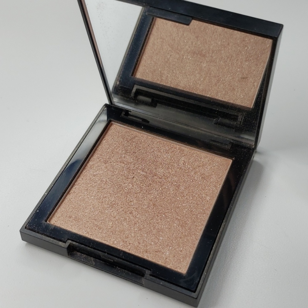 Morphe rose gold frost highlight